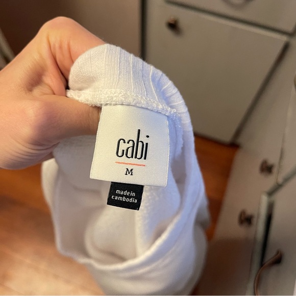 CAbi White Kayak Pullover V-Neck Sweater - Picture 5 of 6